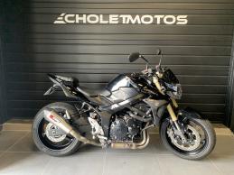 SUZUKI GSR 750